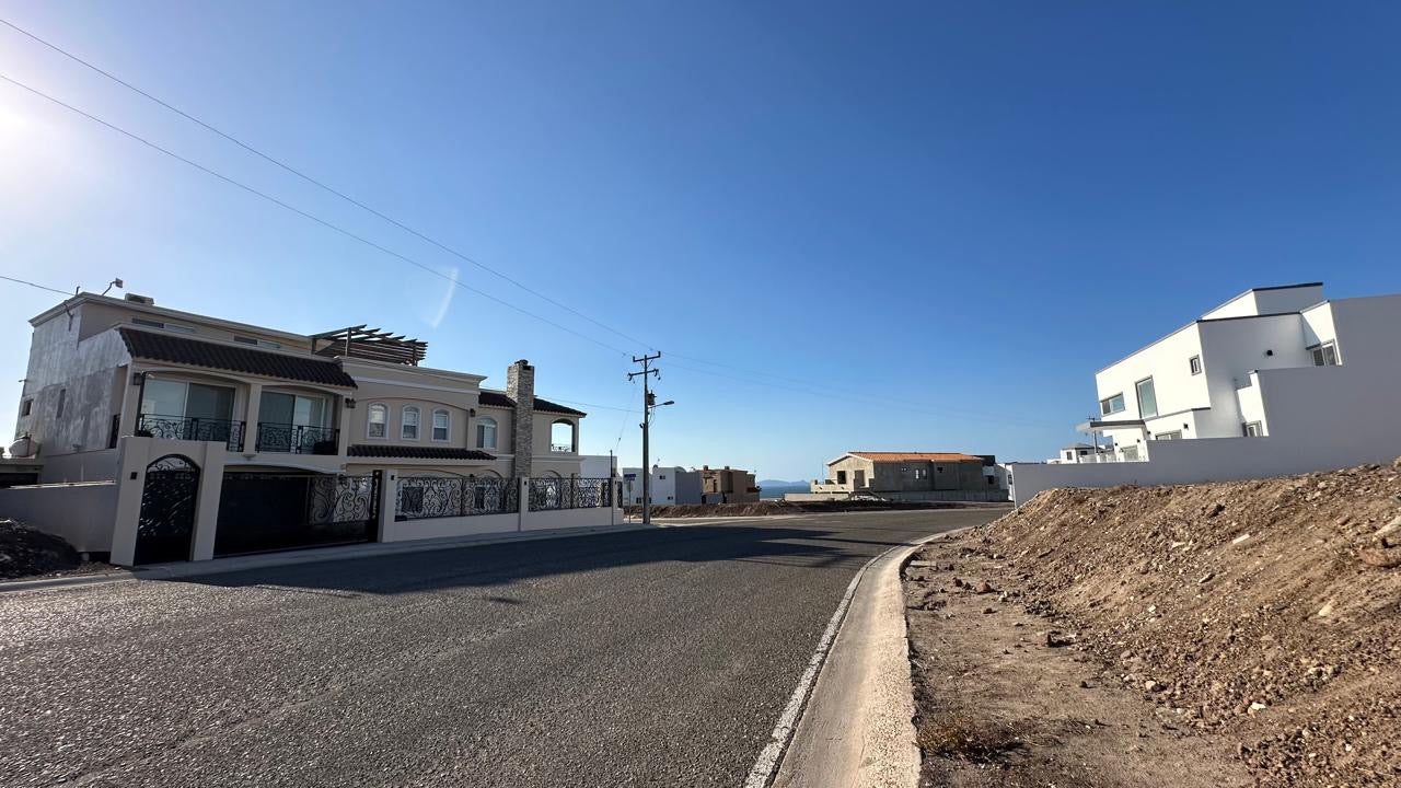 8.TERRENO PUNTAZUL, ROSARITO